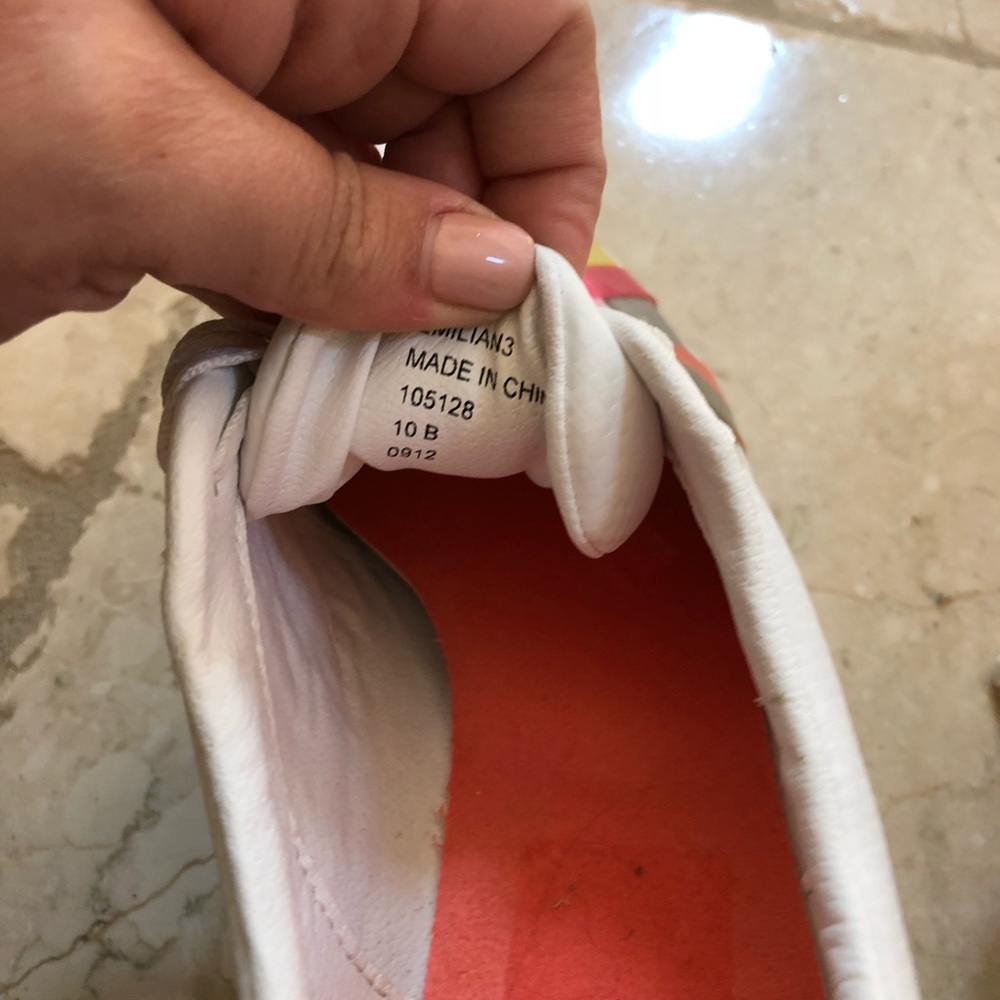 New balance sneakers - Picture 3 of 6